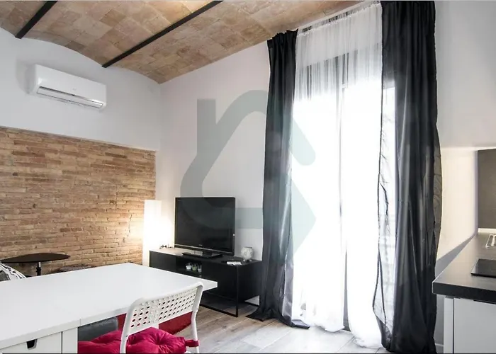 Cozy Apartment In Sants